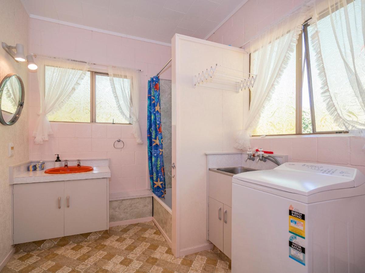 Cosy At Cooks - Cooks Beach Downstairs Unit Dış mekan fotoğraf